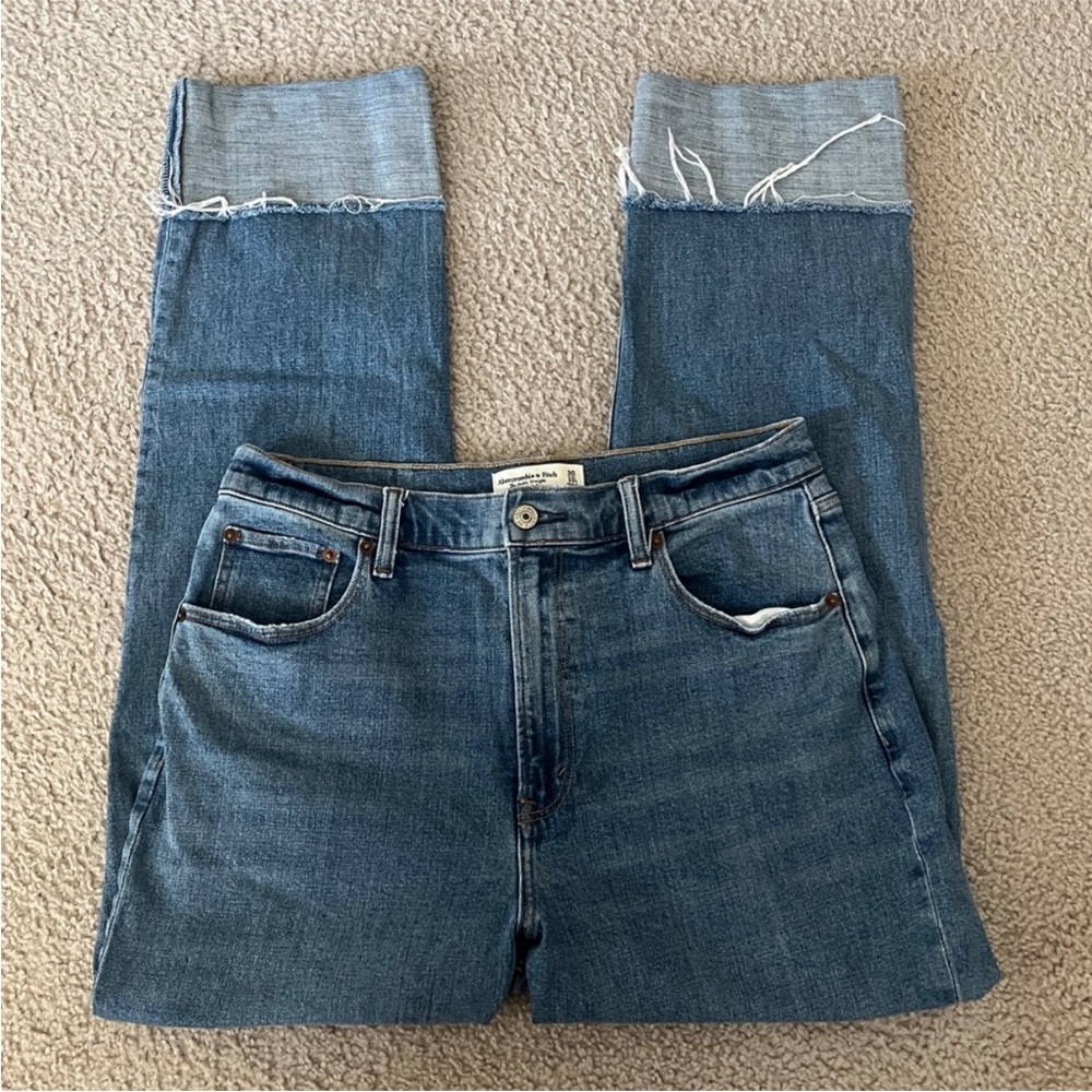 Abercrombie Ultra High Rise Ankle Straight Jean Curve Love